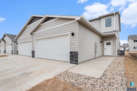 Townhouse in Sioux Falls SD 2513 E Cama Pl Place 14.jpg