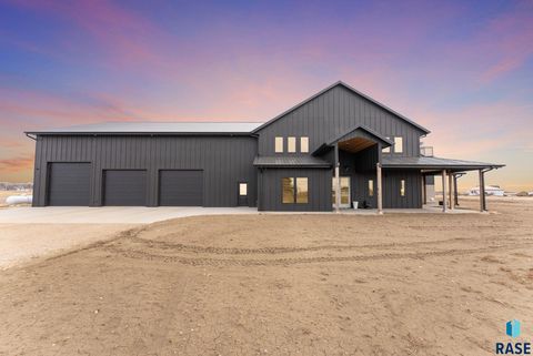 Single Family Residence in Lennox SD 27704 467th Ave Avenue.jpg