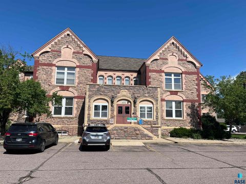 Office in Sioux Falls SD 102 N Krohn Pl Place #205.jpg