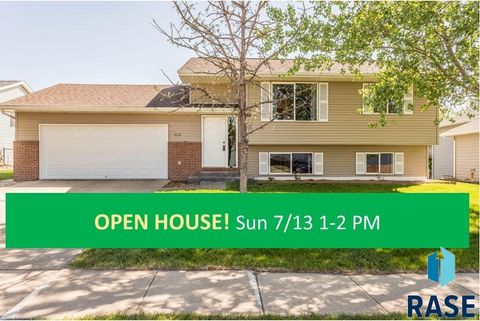 Single Family Residence in Sioux Falls SD 4112 N Jans Dr Drive.jpg