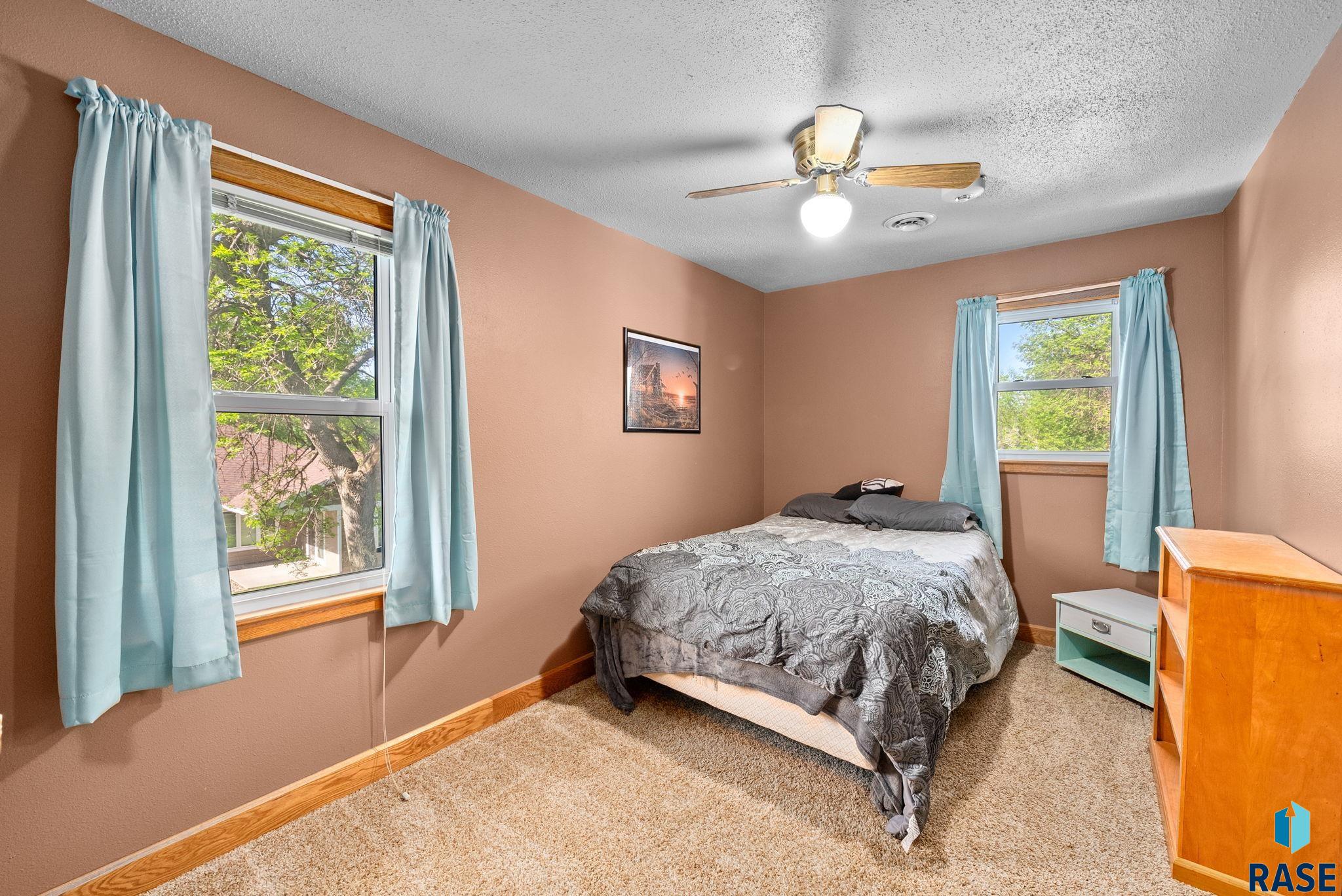 Single Family Residence in Luverne MN 1013 N Blue Mound Ave Avenue 22.jpg