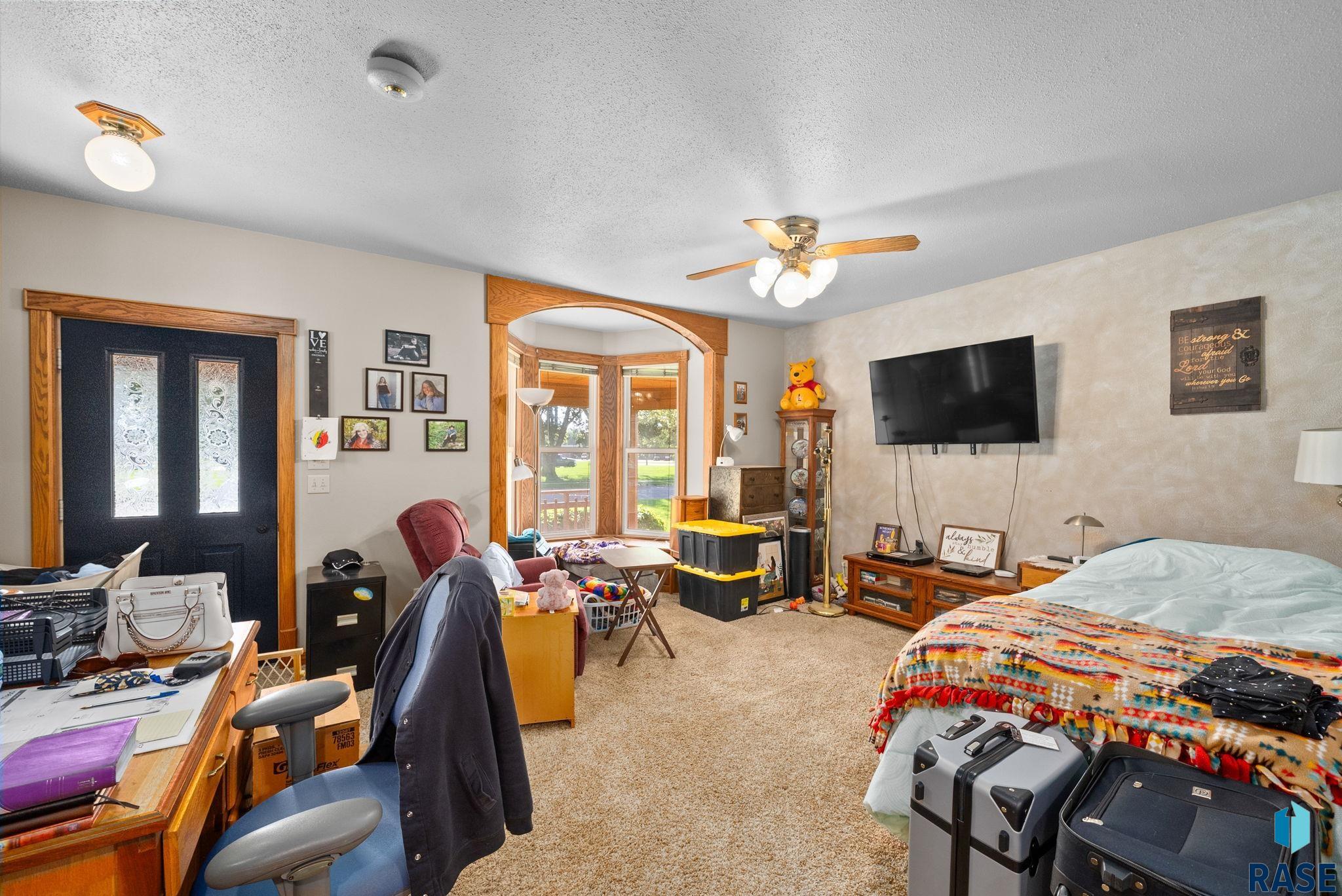 Single Family Residence in Luverne MN 1013 N Blue Mound Ave Avenue 3.jpg