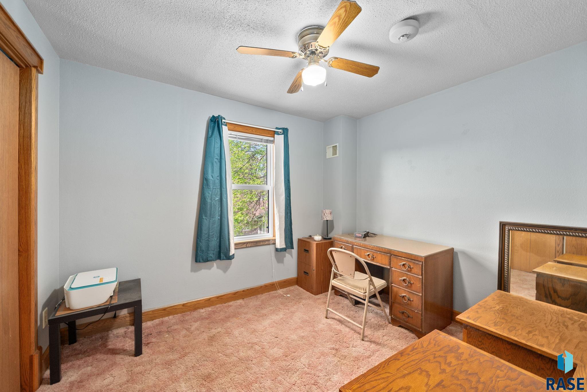 Single Family Residence in Luverne MN 1013 N Blue Mound Ave Avenue 25.jpg