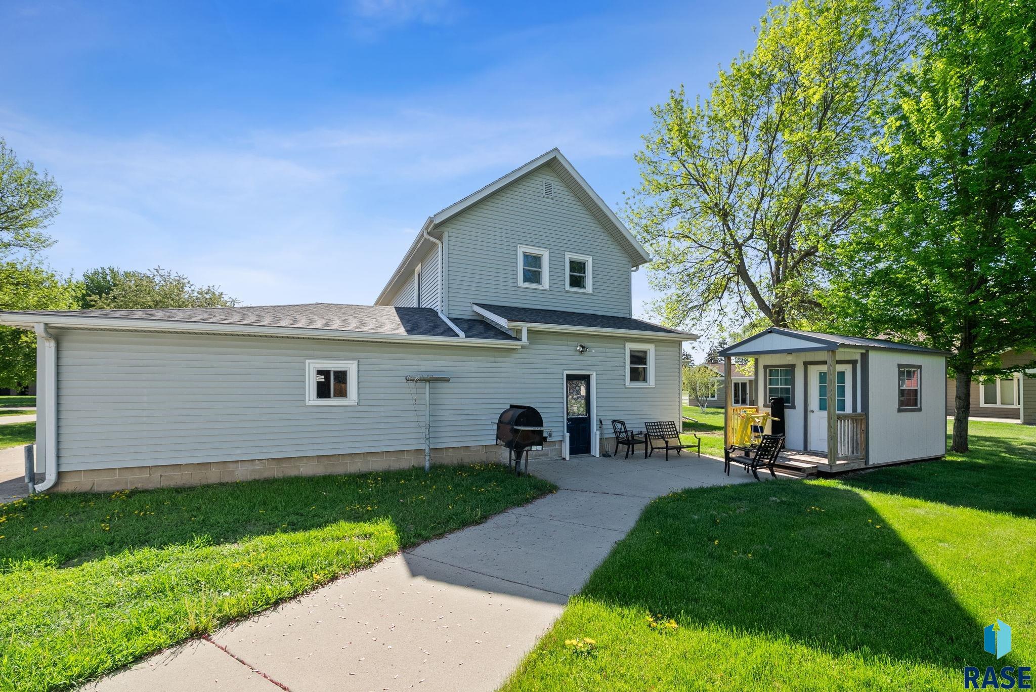 Single Family Residence in Luverne MN 1013 N Blue Mound Ave Avenue 44.jpg
