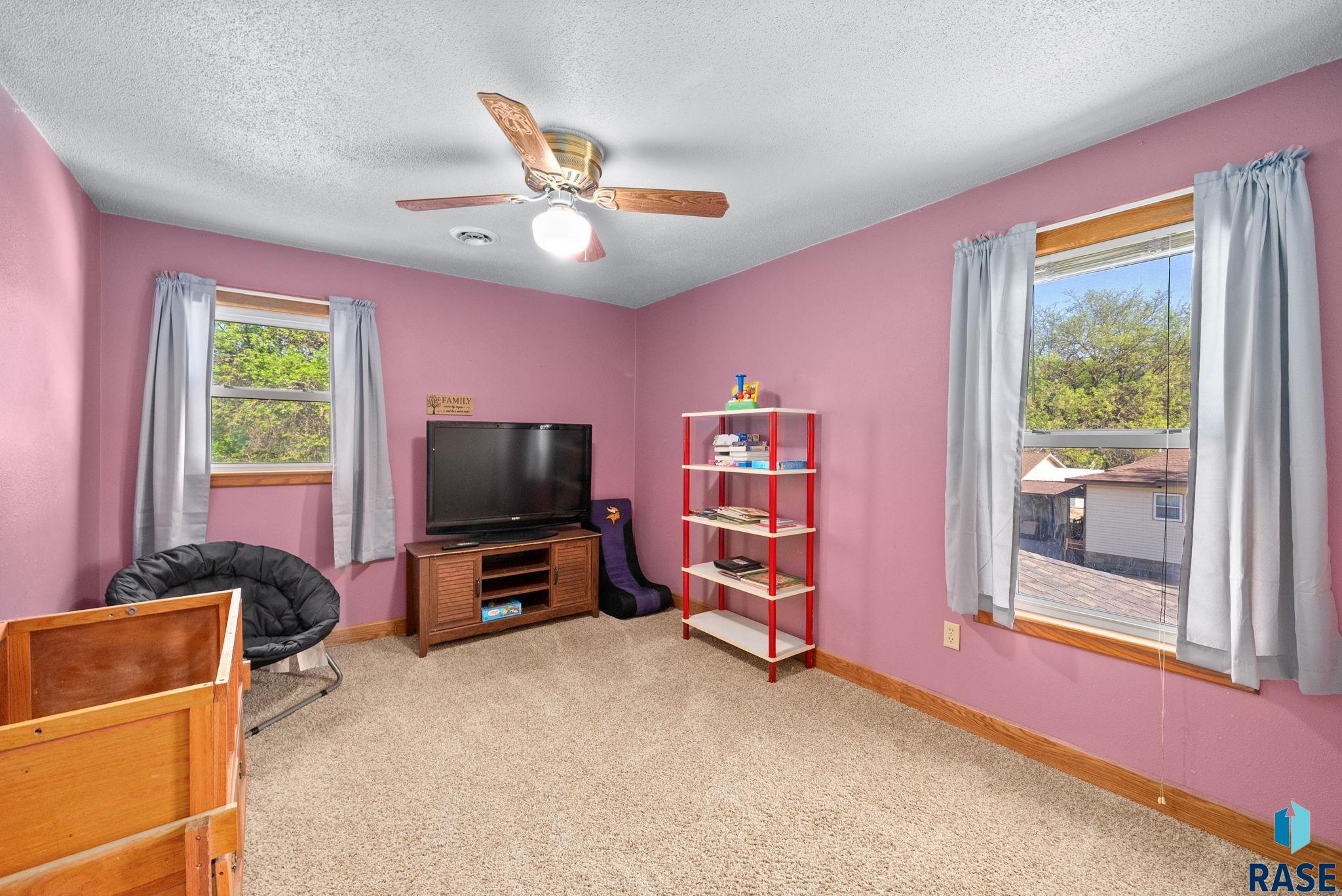 Single Family Residence in Luverne MN 1013 N Blue Mound Ave Avenue 24.jpg