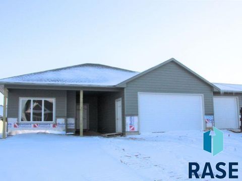 Single Family Residence in Sioux Falls SD 5505 E 64th St Street.jpg
