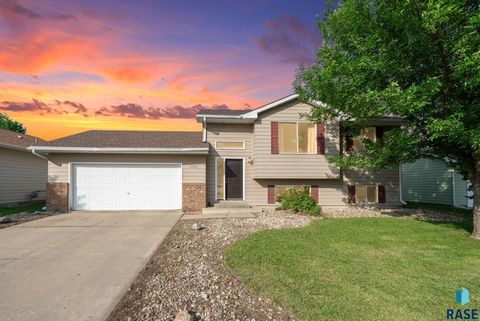 Single Family Residence in Sioux Falls SD 4508 W Antelope Dr Drive.jpg
