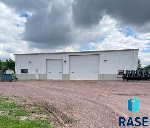 Industrial in Beresford SD 302 S 17th St Street.jpg