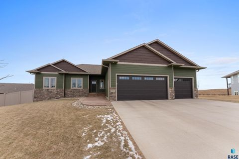Single Family Residence in Sioux Falls SD 5917 W Whistler Ct Court.jpg