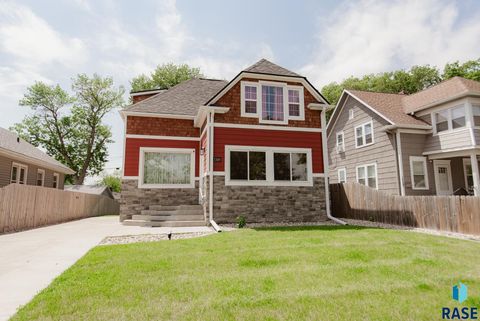 Single Family Residence in Sioux Falls SD 1309 S Spring Ave Avenue.jpg