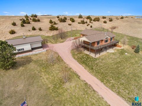 Single Family Residence in Canistota SD 26017 Hideaway Pl Place.jpg
