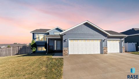 Single Family Residence in Sioux Falls SD 5912 W Greenway St Street.jpg
