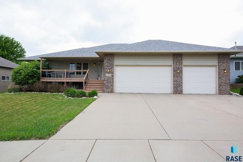 Single Family Residence in Sioux Falls SD 7524 W Boysenberry St Street.jpg