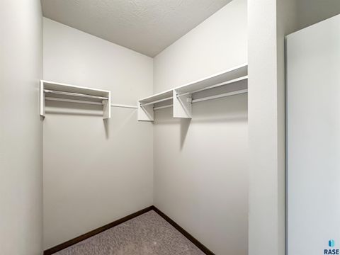 Townhouse in Sioux Falls SD 2571 E Meadowside Pl Place 20.jpg
