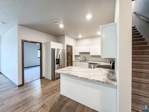 Townhouse in Sioux Falls SD 2571 E Meadowside Pl Place 11.jpg