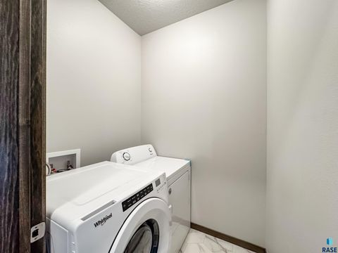 Townhouse in Sioux Falls SD 2571 E Meadowside Pl Place 22.jpg