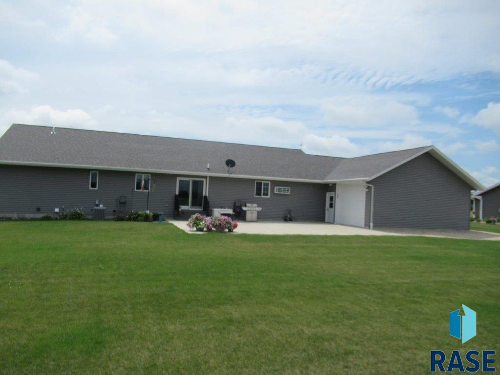 Single Family Residence in Edgerton MN 510 Hillcrest St Street 24.jpg