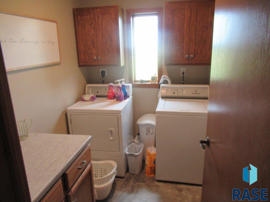 Single Family Residence in Edgerton MN 510 Hillcrest St Street 10.jpg