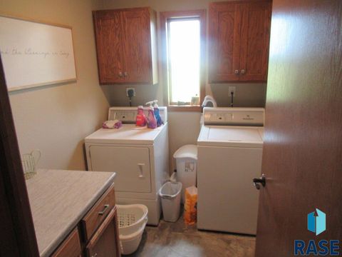 Single Family Residence in Edgerton MN 510 Hillcrest St Street 10.jpg