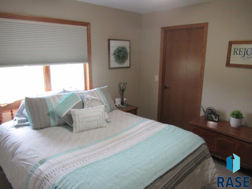 Single Family Residence in Edgerton MN 510 Hillcrest St Street 5.jpg