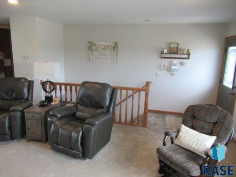 Single Family Residence in Edgerton MN 510 Hillcrest St Street 2.jpg