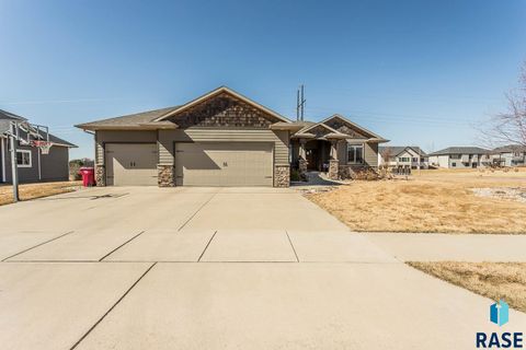 Single Family Residence in Sioux Falls SD 801 S Torrey Pine Ln Lane.jpg