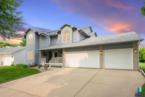 Single Family Residence in Sioux Falls SD 3805 S Lisanne Ave Avenue.jpg