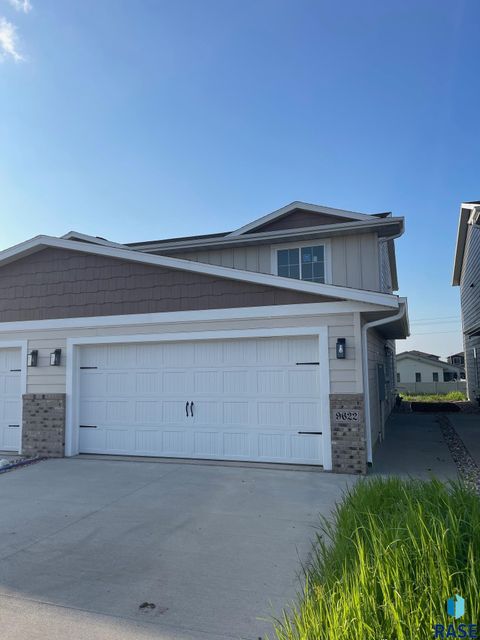 Townhouse in Sioux Falls SD 9622 W Tunis Dr Drive.jpg
