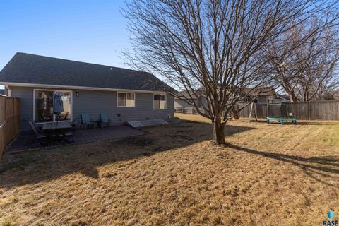 Single Family Residence in Sioux Falls SD 4601 S Key Ave Avenue 25.jpg