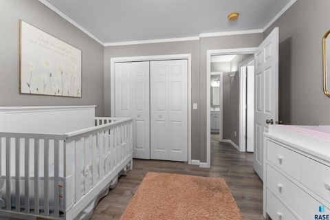 Single Family Residence in Sioux Falls SD 4601 S Key Ave Avenue 15.jpg