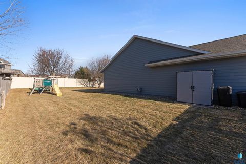 Single Family Residence in Sioux Falls SD 4601 S Key Ave Avenue 27.jpg
