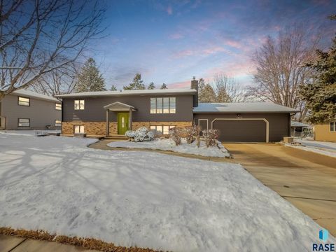 Single Family Residence in Sioux Falls SD 1401 S Gordon Dr Drive 26.jpg