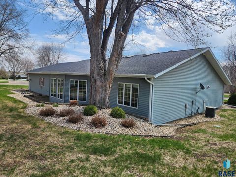 Single Family Residence in Edgerton MN 260 Park Ave Avenue 28.jpg