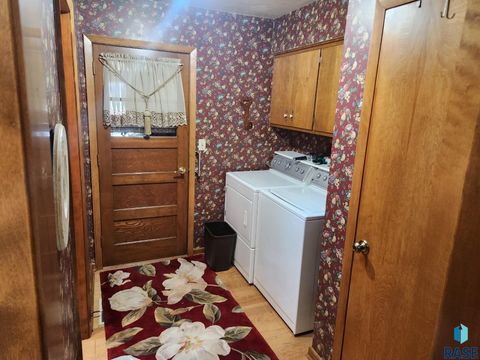 Single Family Residence in Edgerton MN 260 Park Ave Avenue 4.jpg