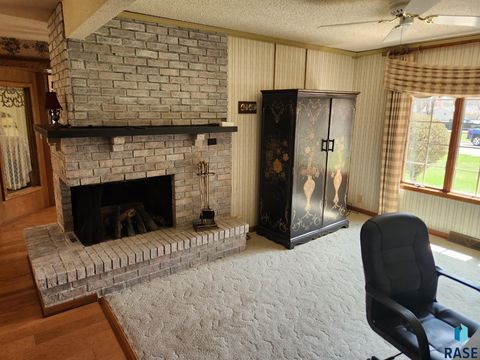 Single Family Residence in Edgerton MN 260 Park Ave Avenue 17.jpg
