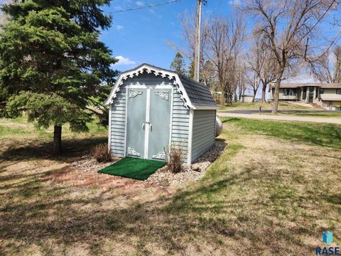 Single Family Residence in Edgerton MN 260 Park Ave Avenue 27.jpg
