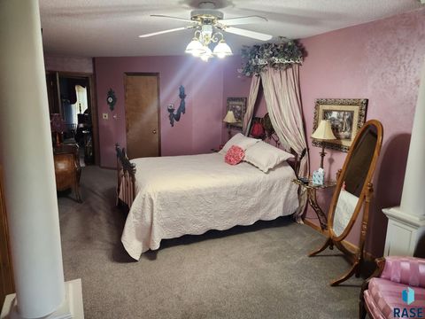 Single Family Residence in Edgerton MN 260 Park Ave Avenue 12.jpg