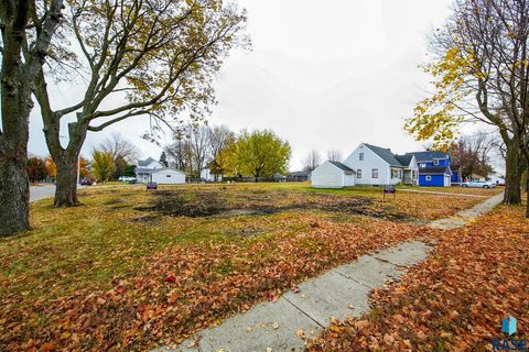  in Luverne MN 518 NE Park St Street.jpg