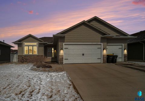 Single Family Residence in Sioux Falls SD 3608 E Prairie Wind St Street.jpg