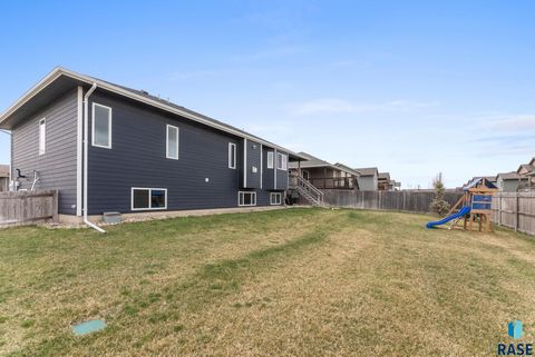 Single Family Residence in Sioux Falls SD 5320 S Solono Ave Avenue 23.jpg