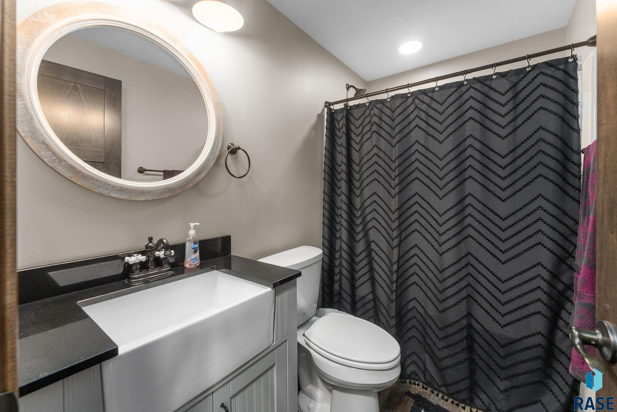 Single Family Residence in Sioux Falls SD 5320 S Solono Ave Avenue 22.jpg