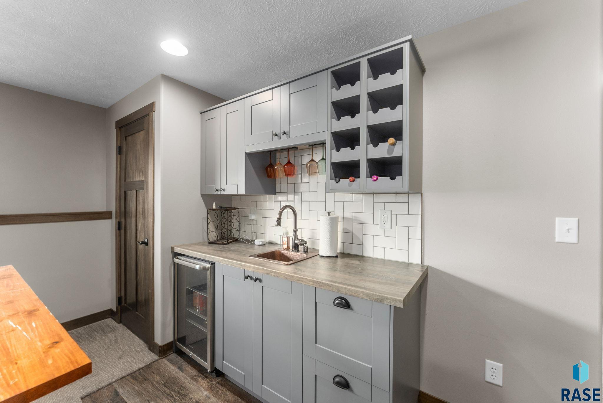Single Family Residence in Sioux Falls SD 5320 S Solono Ave Avenue 19.jpg