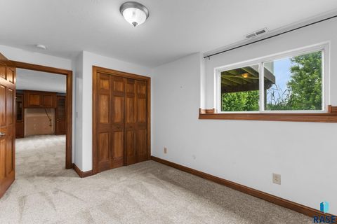 Single Family Residence in Sioux Falls SD 6304 S Audie Dr Drive 28.jpg