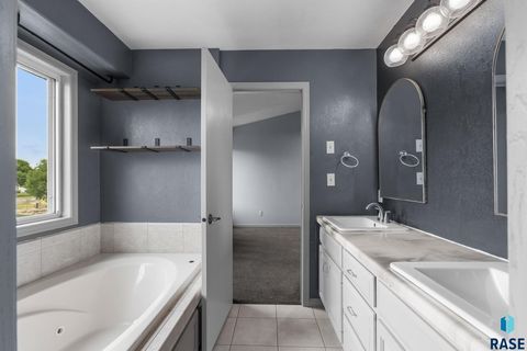Single Family Residence in Sioux Falls SD 6304 S Audie Dr Drive 23.jpg