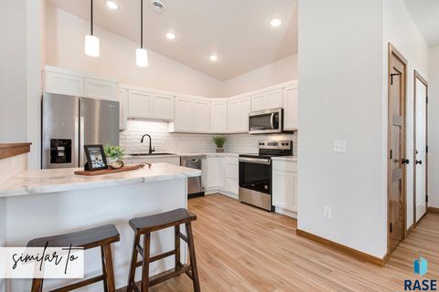 Townhouse in Sioux Falls SD 2507 E Cama Pl Place 14.jpg
