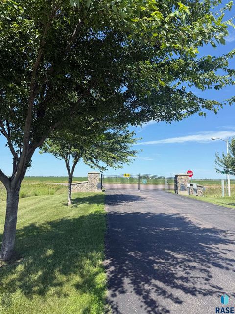  in Sioux Falls SD 48006 Trading Post Rd Road.jpg