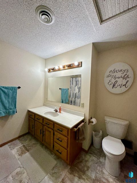 Single Family Residence in Luverne MN 121 S East Park St Street 37.jpg
