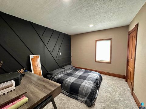 Single Family Residence in Luverne MN 121 S East Park St Street 27.jpg