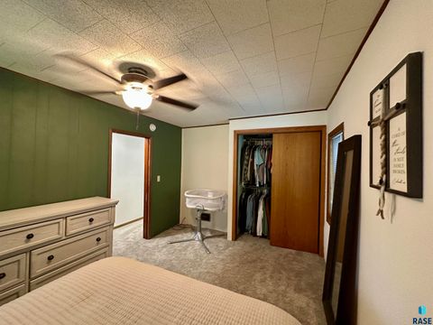 Single Family Residence in Luverne MN 121 S East Park St Street 35.jpg