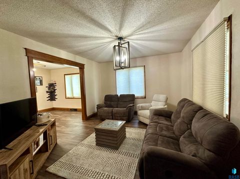 Single Family Residence in Luverne MN 121 S East Park St Street 19.jpg